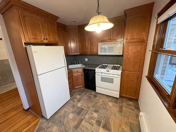 4th image of 255 Lathrop Ave Floor 2