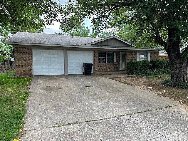 1st image of 2715 Shawn Dr