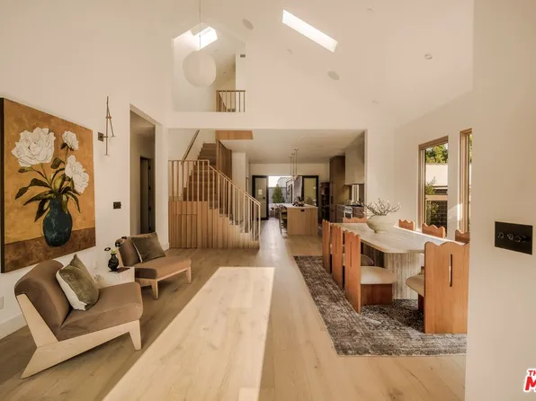 534 N Bronson Ave, Los Angeles, CA 90004