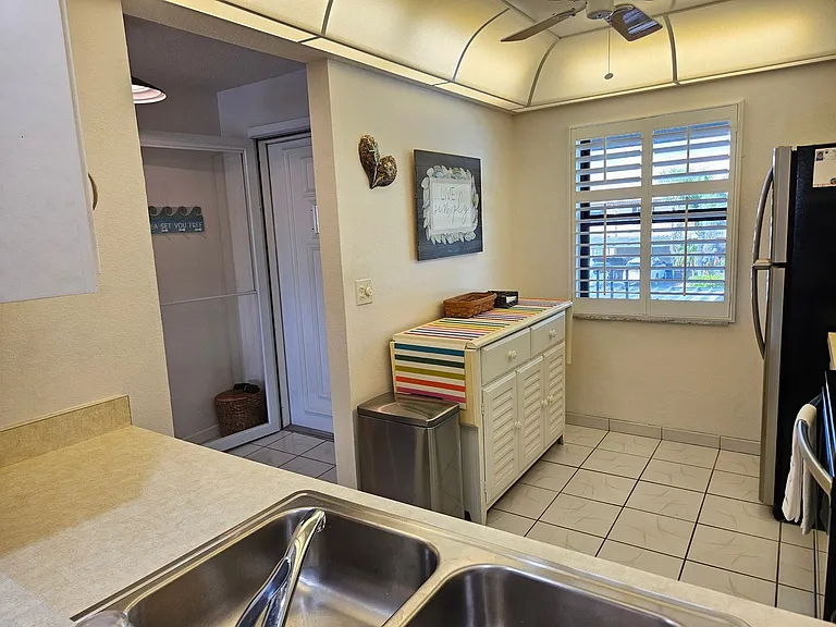 340 Three Lakes Ln #F — Photo 24