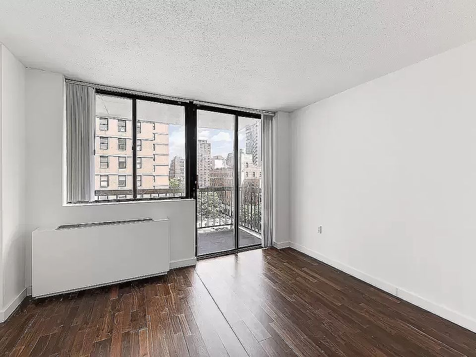 1st image of 184 Lexington Ave APT 12C