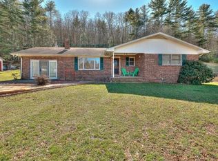 1381 Harbin Hill Rd, Mountain City, TN 37683