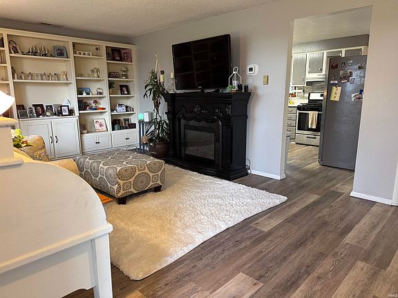 4th image of 3011 E Kendall Ln