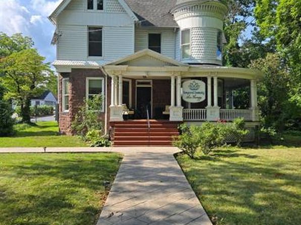 1924 Market St APT 3