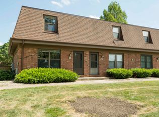 5 Evergreen Cir APT D, Savoy, IL 61874