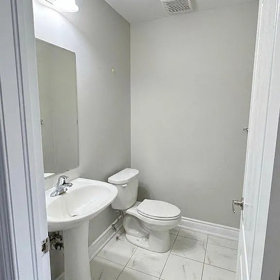215 Remembrance Rd — Photo 13