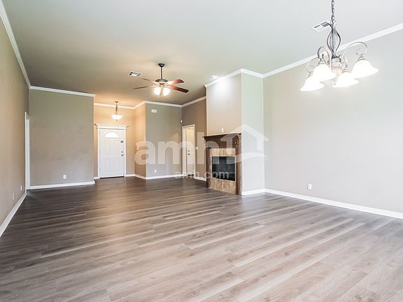 4th image of 14504 S Poplar St