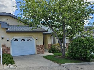 16 W Edenwold Grn NW, Calgary, AB T3A5B8