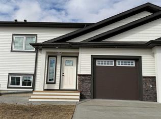 427 S Meadowlark Way, Vulcan, AB T0L 2B0