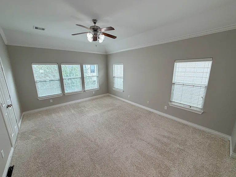 1505 Paige St — Photo 13
