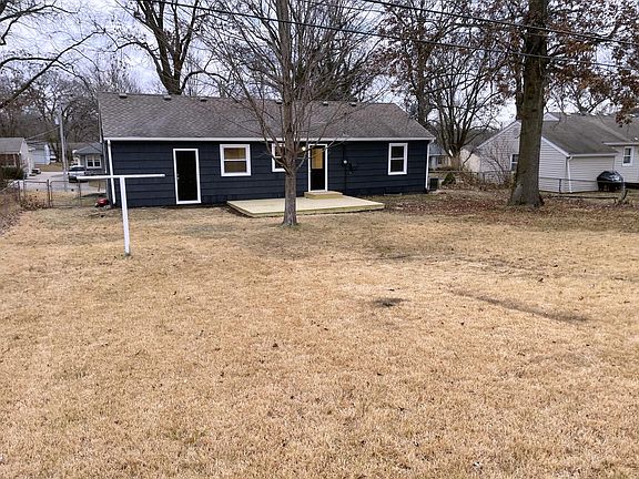 Large fenced backyard. Ready for pets or little ones