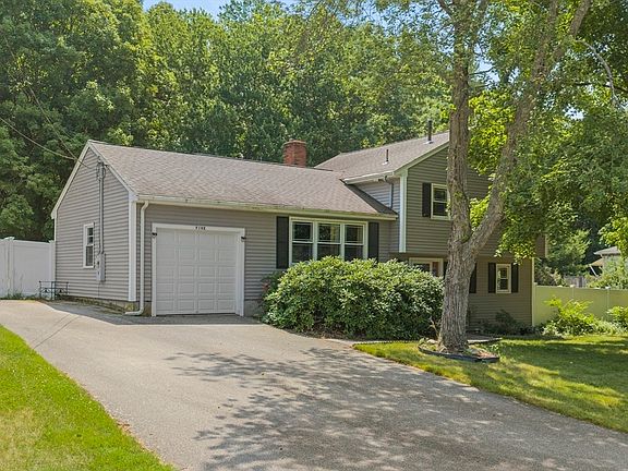 2nd image of 5 Whiting Ave