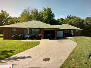 400 Larkin Ct #B, Warrensburg, MO 64093