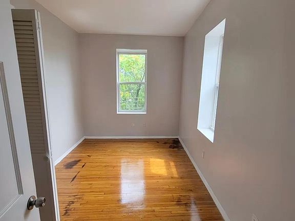 3rd image of 210 N 15th St APT 6
