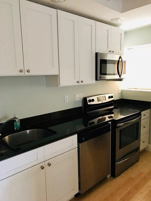 Building Photo - 2260 Park Ave #2D