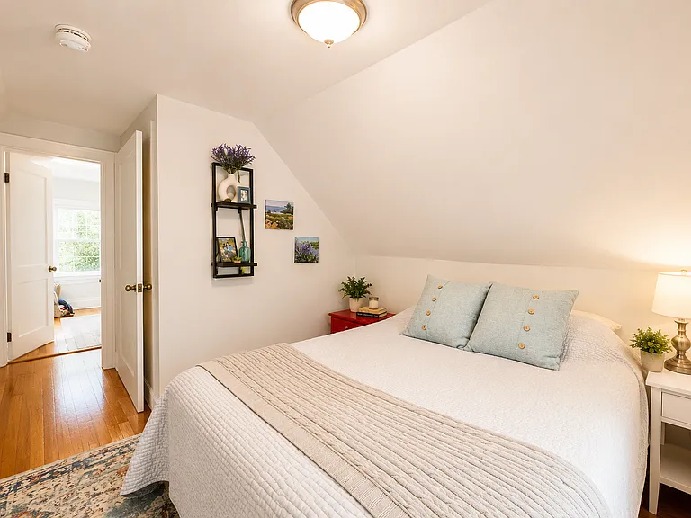 35 Sumac St — Photo 9