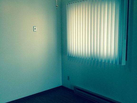 5th image of 665 23rd St W APT 9
