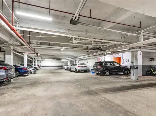 200 Corbin Place image 9 of 9