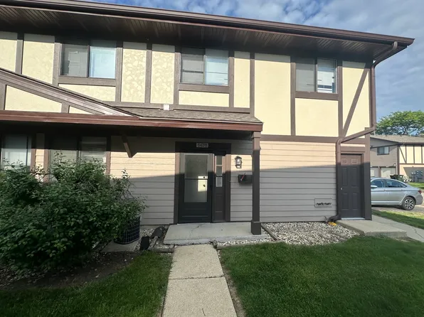 1475 Sacramento Dr Unit 1475, Hanover Park, IL 60133