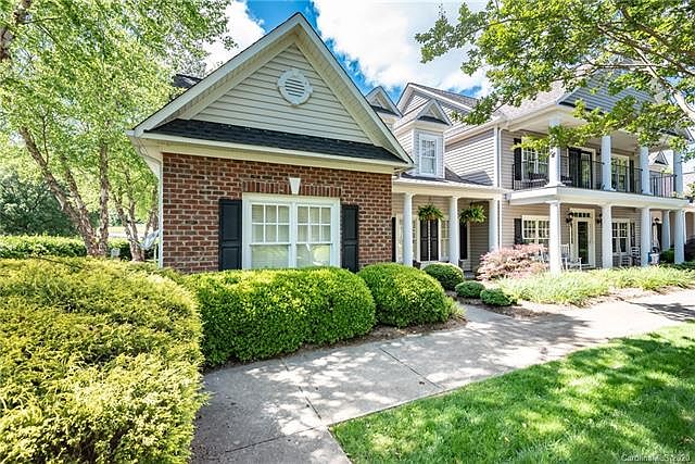 1st image of 71 40th Avenue Dr NE