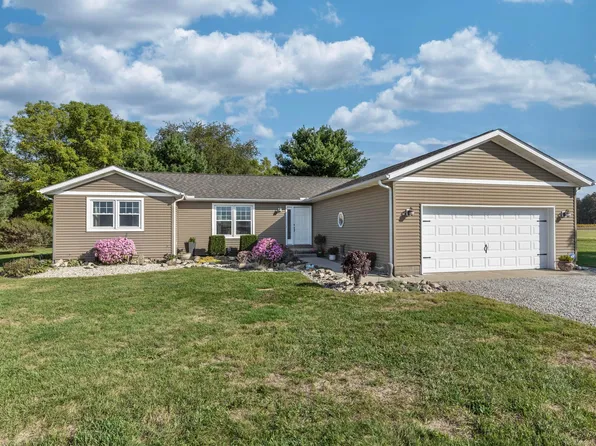 6386 Zane Trail Rd, Circleville, OH 43113