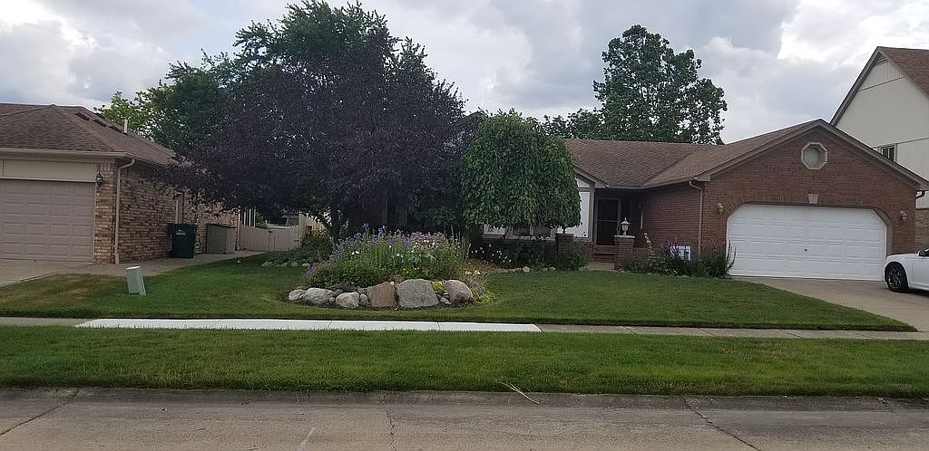 15272 Crestwood Dr, Macomb, MI 48044 | Zillow