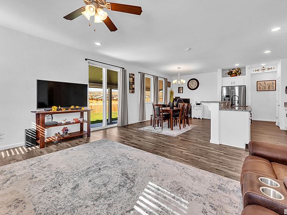 3rd image of 10313 S Penasquitos Ct
