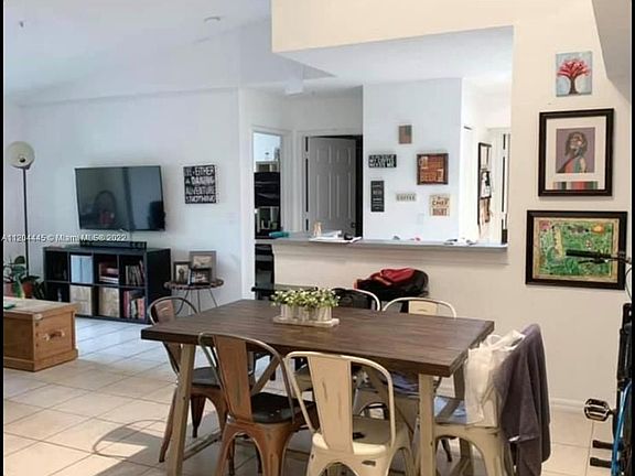 5th image of 2427 Centergate Dr APT 305