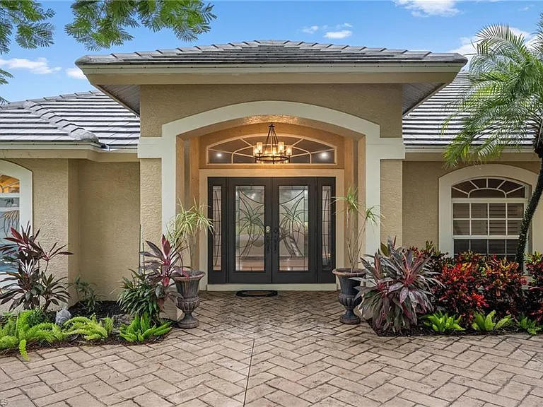 28399 Del Lago Way — Photo 1