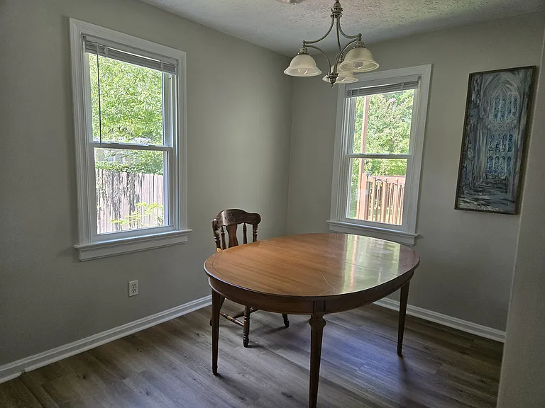 1115 Stewart Dr — Photo 14