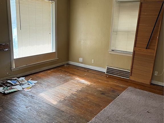 5th image of 21607 Libby Rd