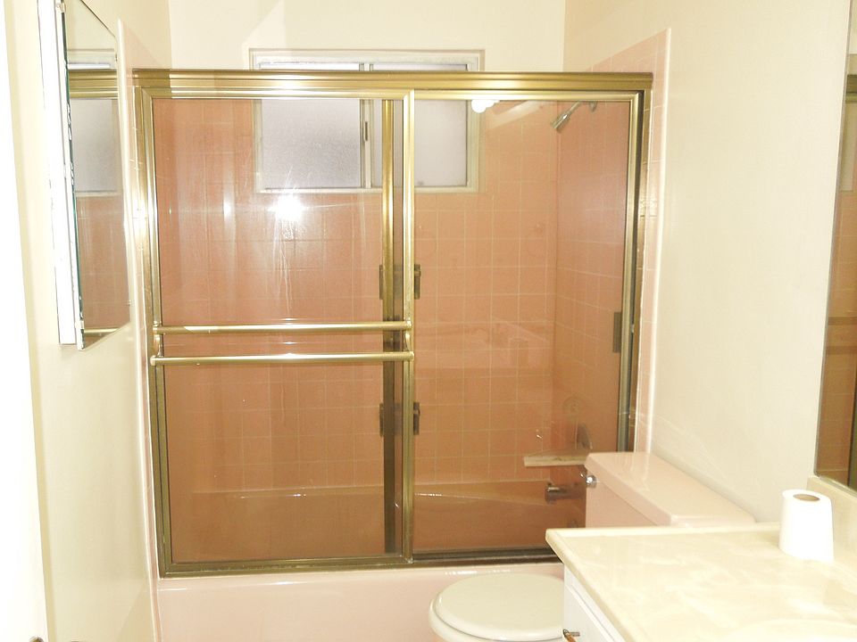 1st image of 1604 E 2nd St APT 1G