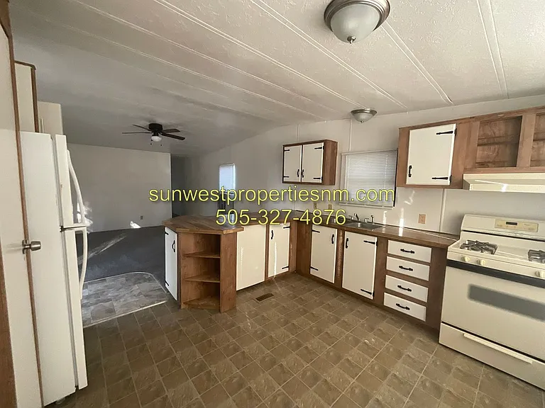 1310 Sanchez Ln — Photo 4