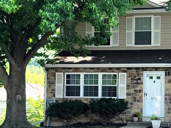 646 Lancaster Ct, Downingtown, PA 19335
