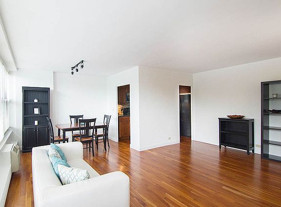 5th image of 3900 N Lake Shore Dr APT 3B