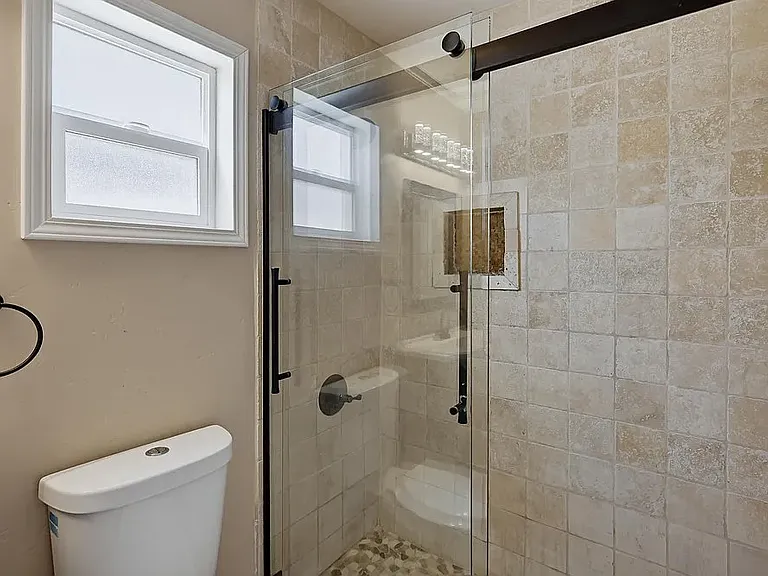 465 Meadowbrook Dr — Photo 38