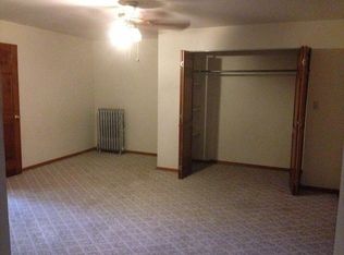 211 W Main St #B, Staunton, IL 62088