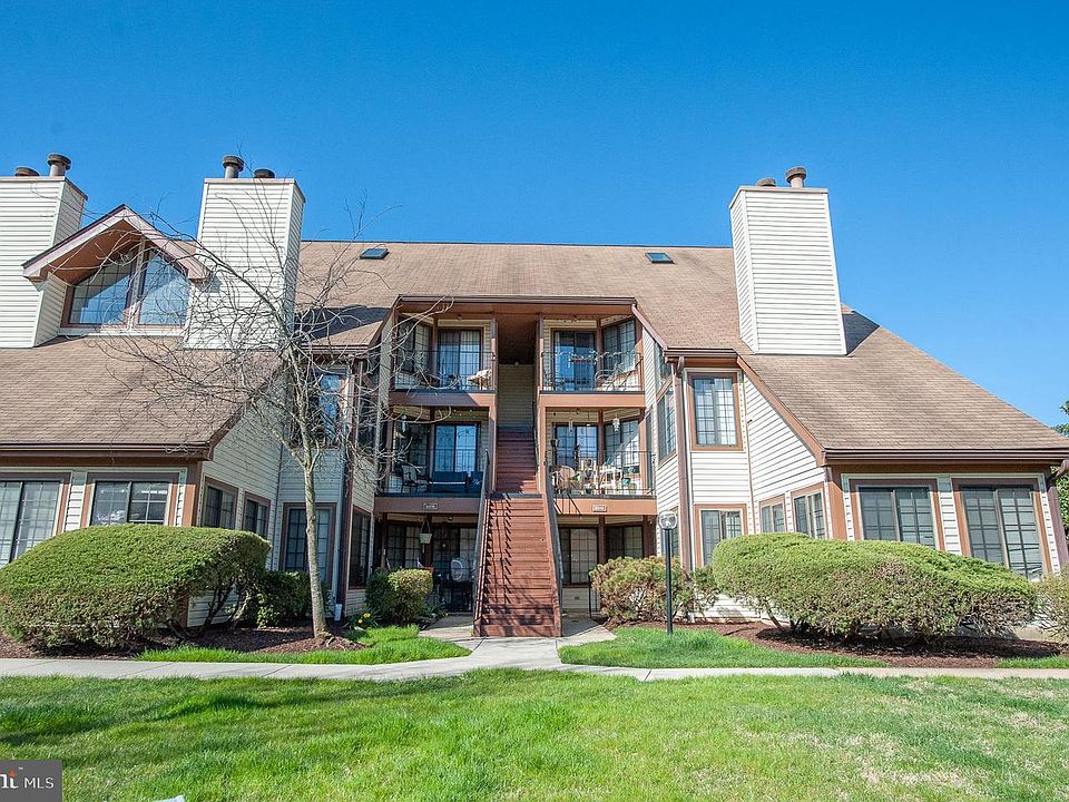 1st image of 6010B Curtier Dr #6010B