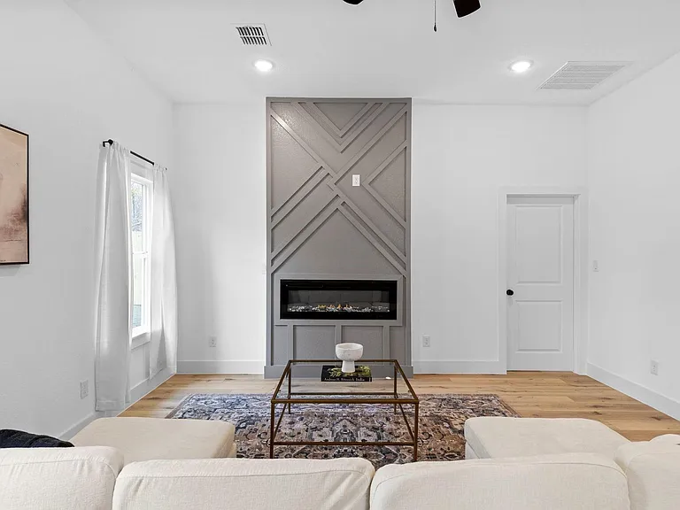 5516 Helmick Ave — Photo 7