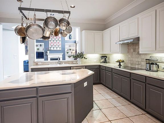 5th image of 710 Villanova Ct