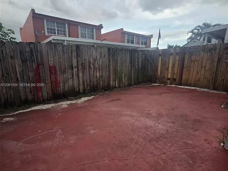 4241 W 10th Ln #7 — Photo 10