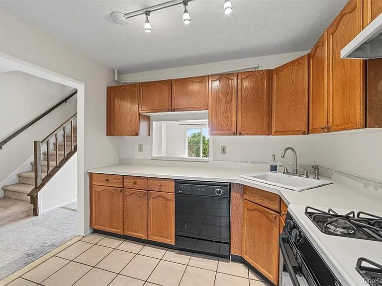6 Cumberland Ct — Photo 5