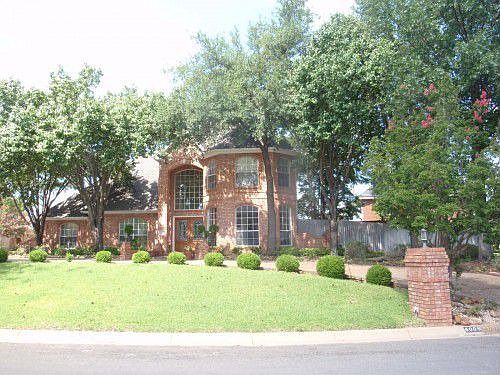 3rd image of 4008 Stonehaven Dr