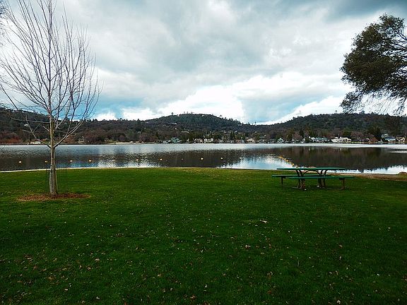 Nearby Vista Park