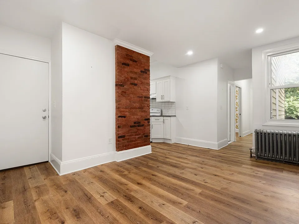 136A Sherman Ave #1