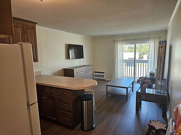 3rd image of 300 47th Ave. S #1E