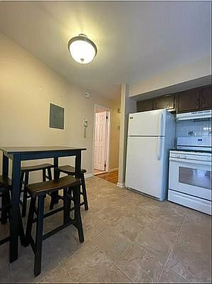 5th image of 26 Nippon Ave #2