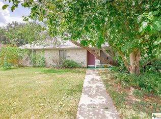 602 Monterrey Dr, Victoria, TX 77904