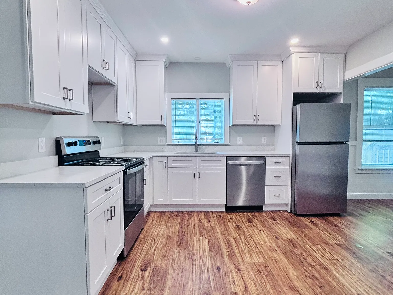 3 bed, 1400 sqft, $2,850 — Photo 2
