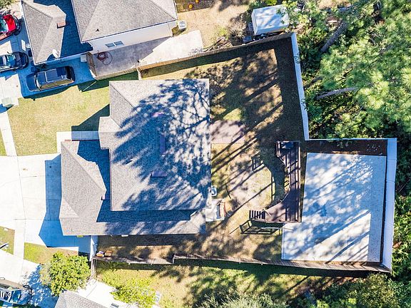 3rd image of 8184 FOXDALE Drive